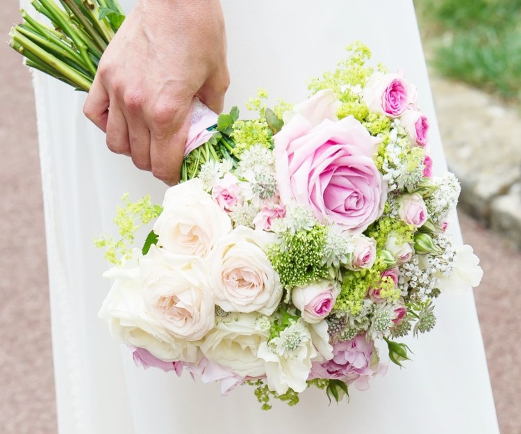 Mariage d'Hélène et Patrik à Moret-sur-Loing et Les Ecrennes, le 24 juillet 2015. Photo © Christophe Guibbaud.